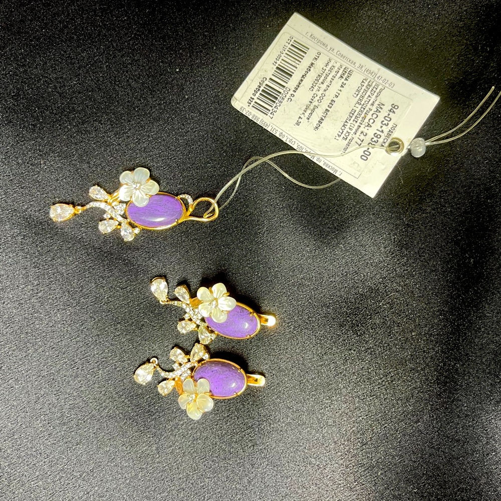 Necklace and earrings